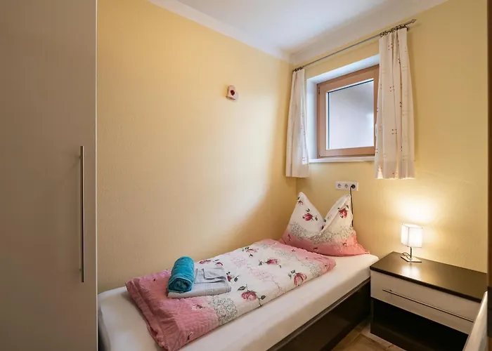 Ahornegg Lägenhet Tux